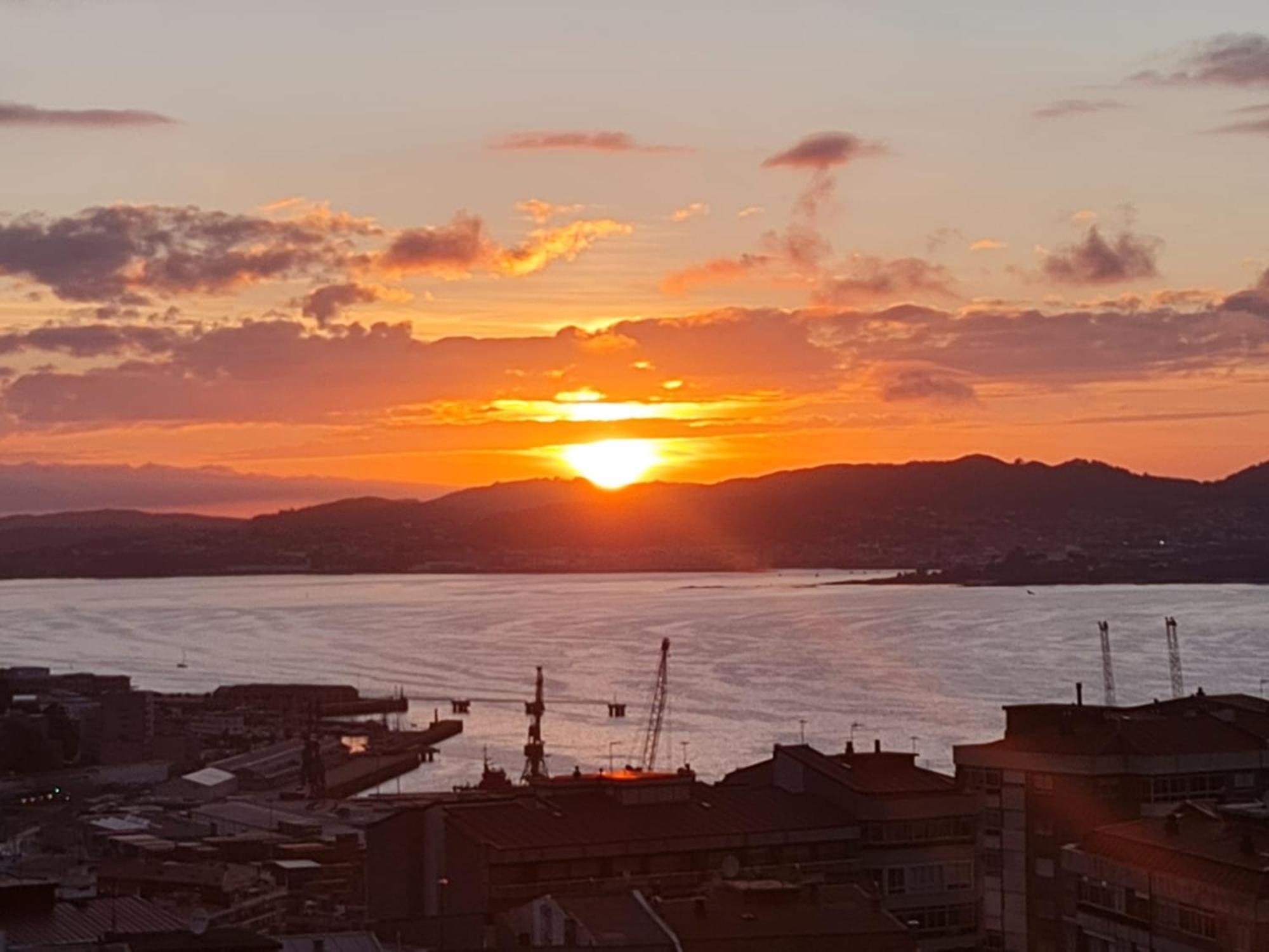 Fabuloso Apartamento Con Vistas A La Ria De 比戈 外观 照片